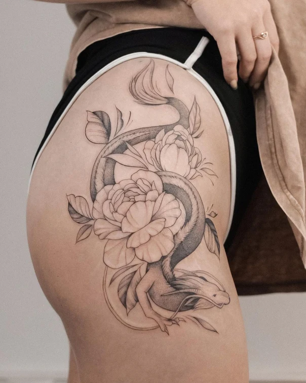 Файнлайн Dragon, Flowers tattoo на Thigh