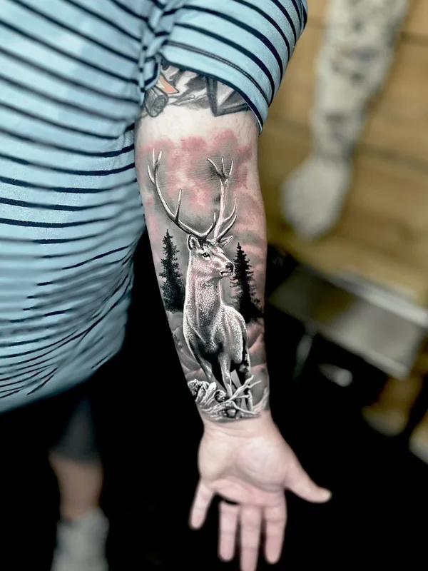 male black and grey realism 纹身 在 forearm #63922 | 纹身师 Marcel Oliveira