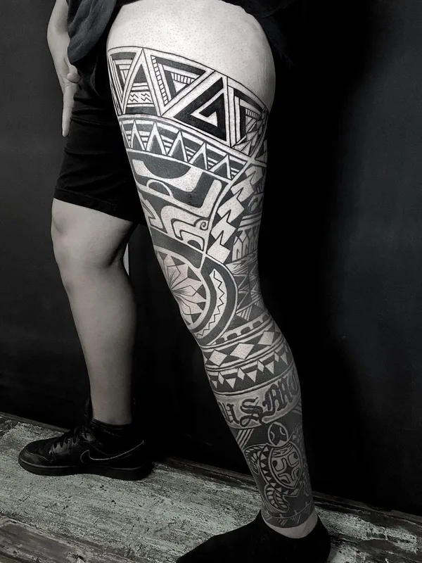 black tribal tatouage sur full leg #63978 | Artiste tatoueur @javieracero
