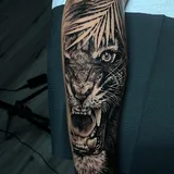 LUNA TATTOO