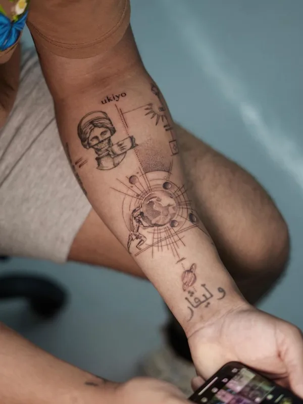 black and grey sketch 纹身 在 forearm #64064 | 纹身师 Raul Dares