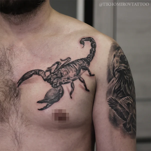 Реализм Scorpion, Eagle tattoo на Грудь
