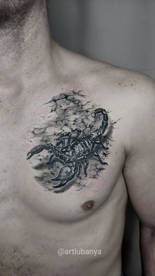 Реализм Scorpion tattoo на Грудь
