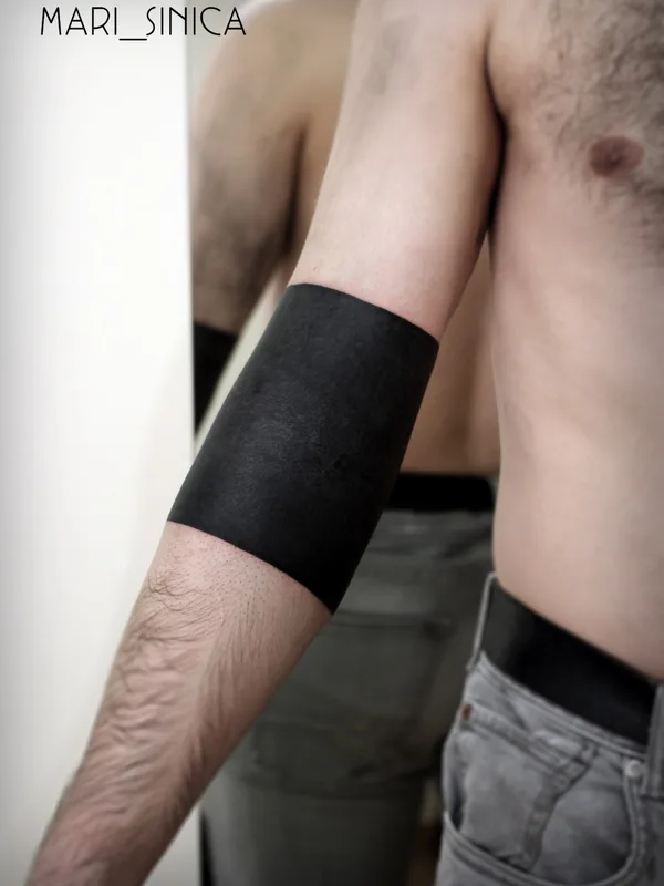 male black blackout 纹身 在 forearm #64385 | 纹身师 Мари Синица