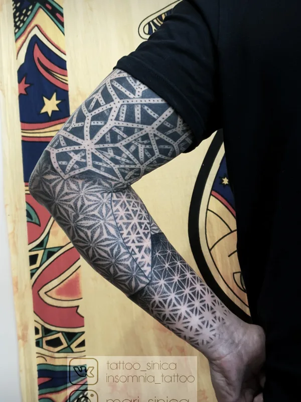 black geometric 纹身 在 full sleeve #64389 | 纹身师 Мари Синица