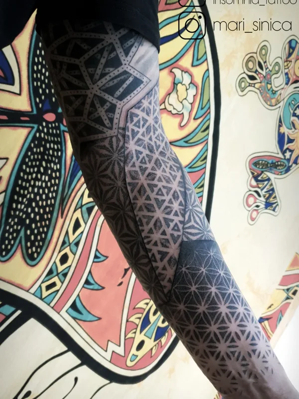 black geometric 纹身 在 full sleeve #64390 | 纹身师 Мари Синица