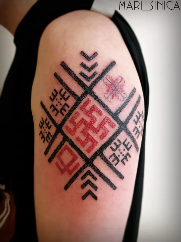 color geometric 纹身 在 upper arm #64387 | 纹身师 Мари Синица