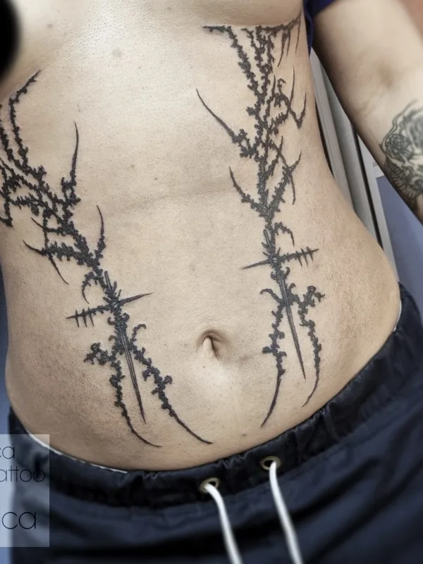 black blackwork 纹身 在 stomach #64392 | 纹身师 Мари Синица