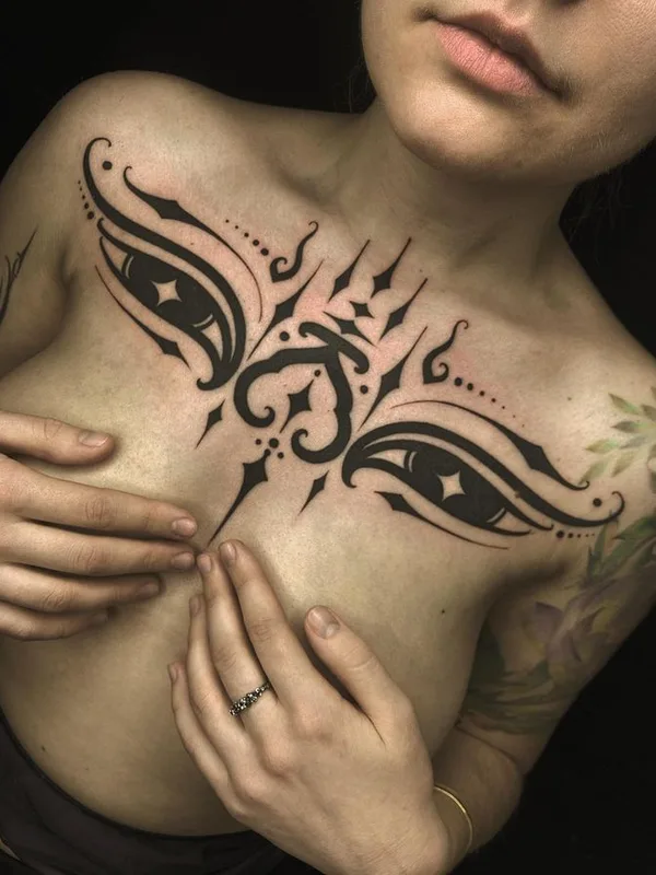 female black ornamental tatouage sur chest #64415 | Artiste tatoueur gaya_tree_