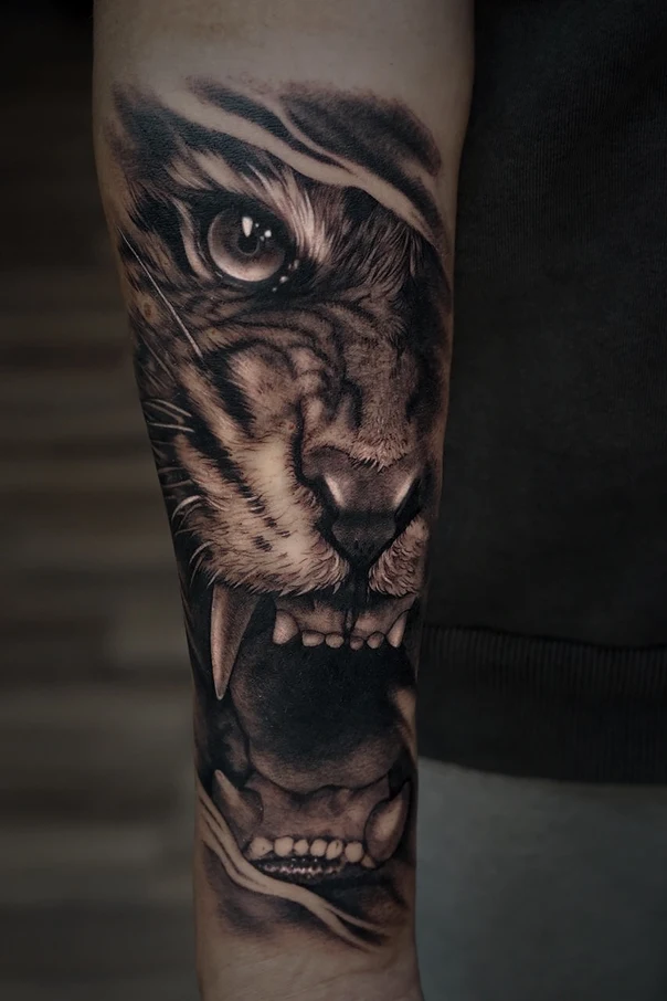 Реализм Tiger, Animal tattoo на Предплечье