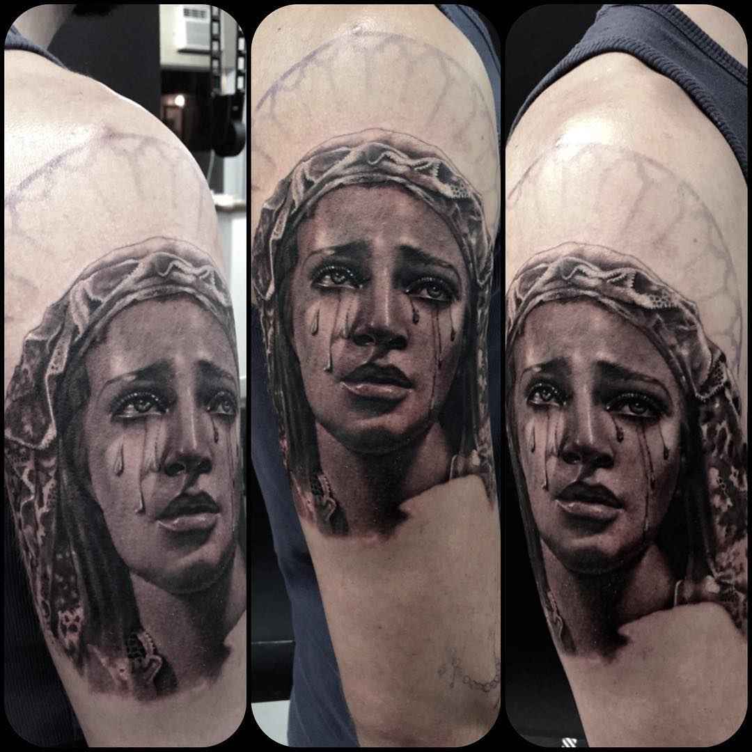 Tattoo artist Veronica Imbo | Montréal, Canada | iNKPPL