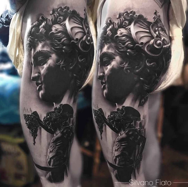 Realism Statue, Figure tattoo on Thigh
