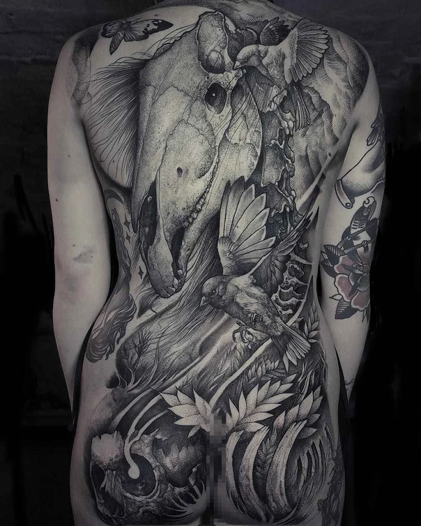 Realism Skull, Bird tattoo on Full Back