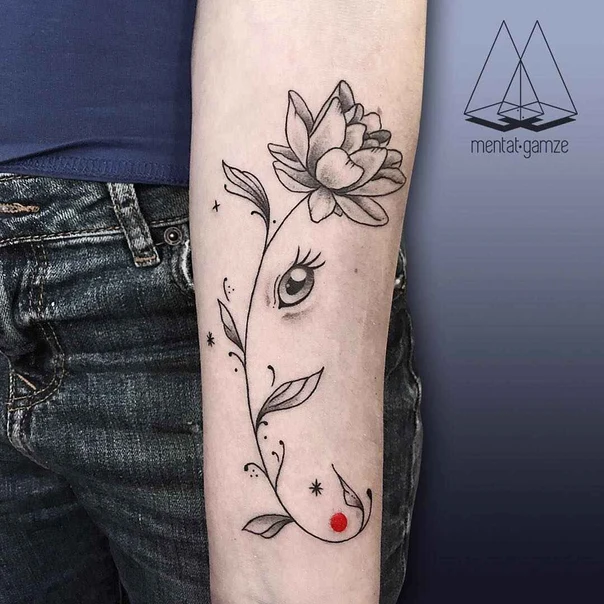 Fineline Flower, Eye tattoo on Forearm