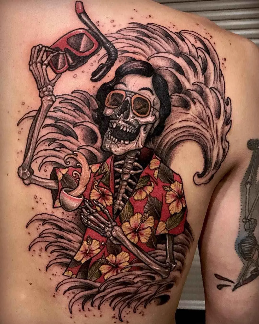 Tattoo artist Varo Tattooer stylish black and grey realism tattoo