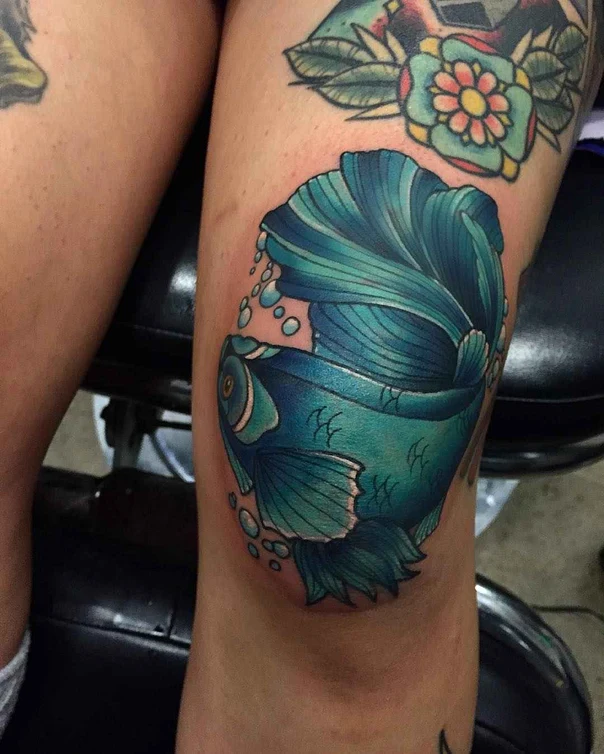 Neo Traditional Fish, Bubbles tattoo on Knee