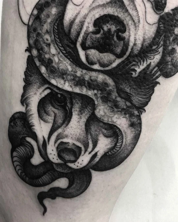 Blackwork Animal, Snake tattoo on Thigh