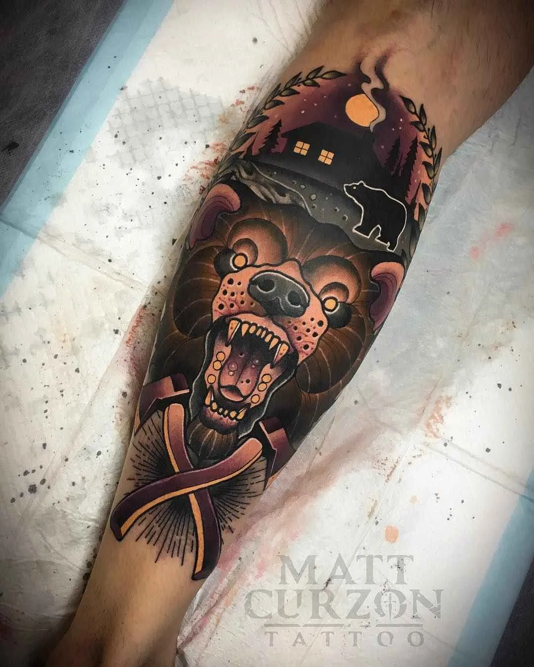 Tatuador Matt Curzon nova escola neo tradicional tatuagem