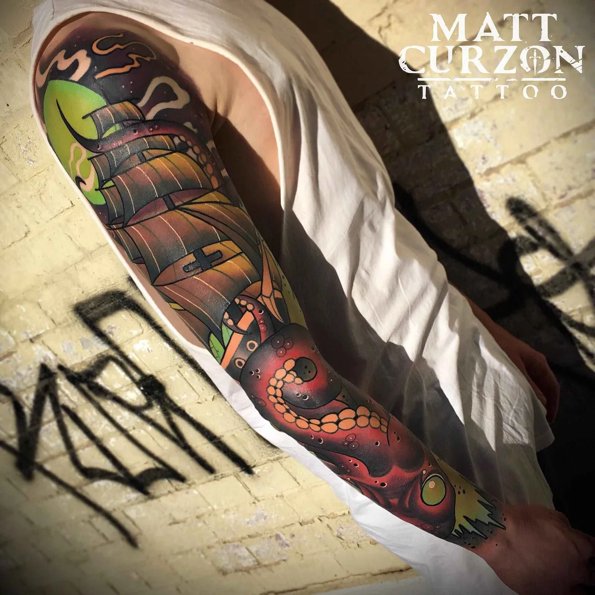 Tatuador Matt Curzon nova escola neo tradicional tatuagem