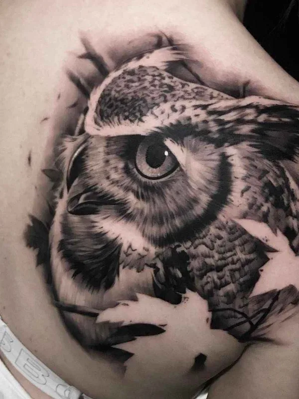black and grey realism татуировка на shoulder blade #9555 | Тату мастер Ben Thomas