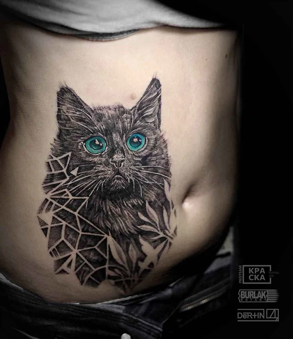 Блэкворк Cat, Geometric tattoo на Живот