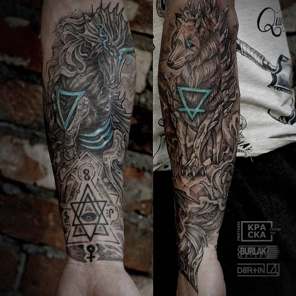Чёрно-серая Wolf, Horse tattoo на Предплечье