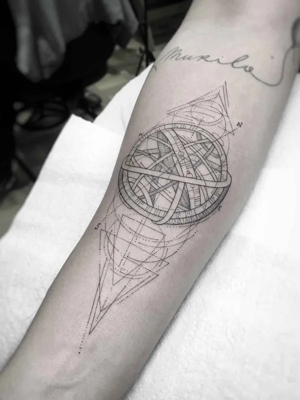 black and grey geometric Tatuaggio su forearm #17441 | Tatuatore William Marin