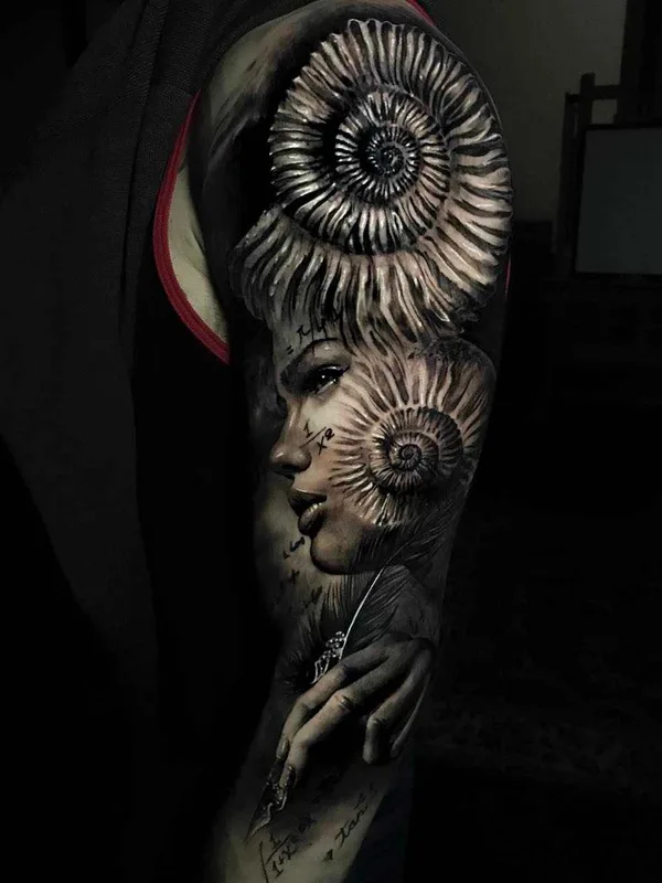 female black and grey realism татуировка на full sleeve #17737 | Тату мастер Jak Connolly