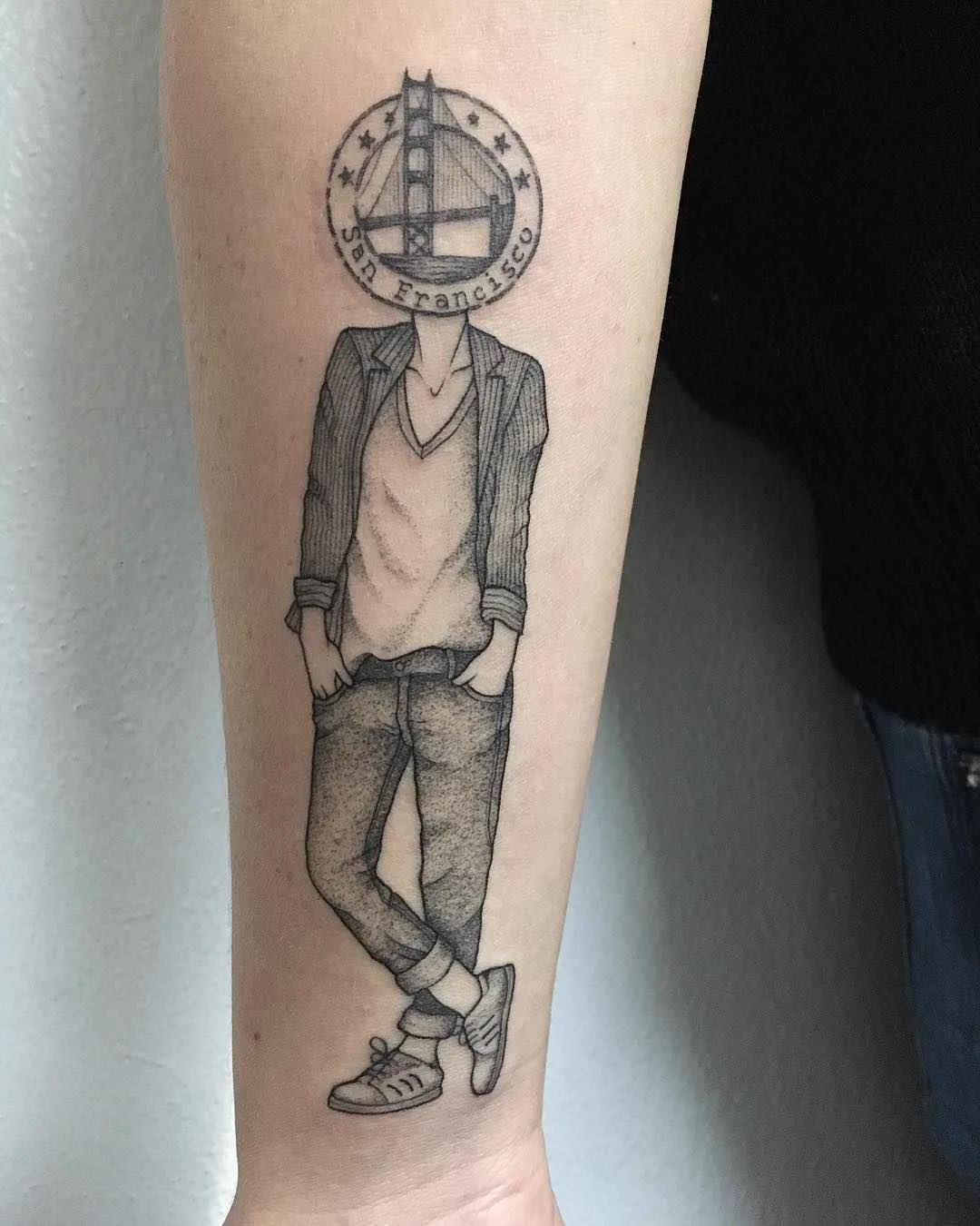 Tattoo artist Anna Neudecker authors style black surrealistic tattoo, linework, minimalism | Milano, Italy