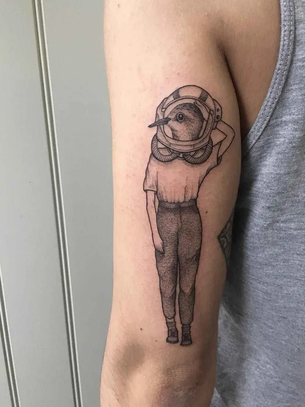 black and grey blackwork Tatuagem em upper arm #17238 | Tatuador Anna Neudecker
