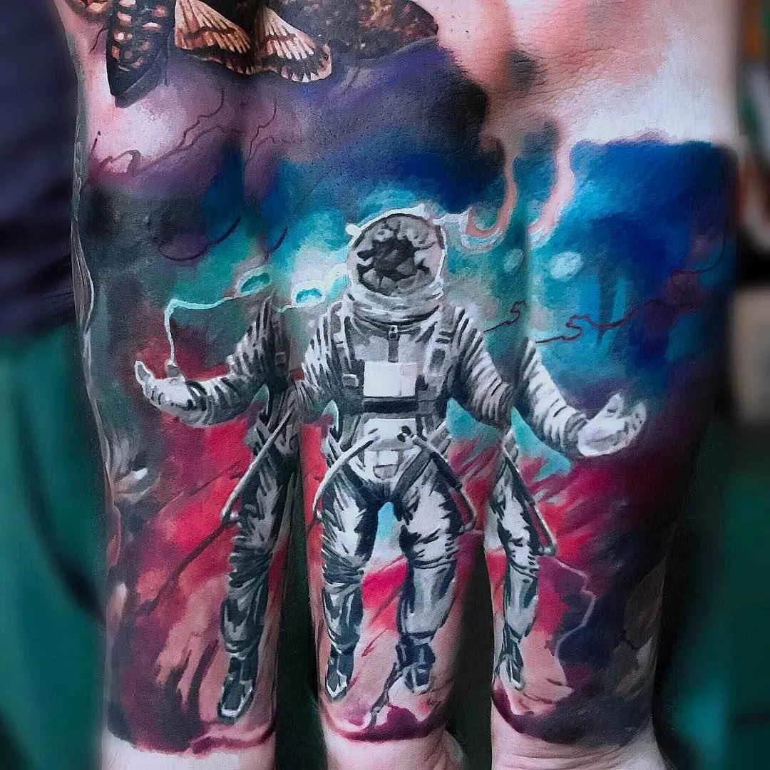 Tattoo artista Maksims Zotovs color authors tattoo realism | Riga, Latvia