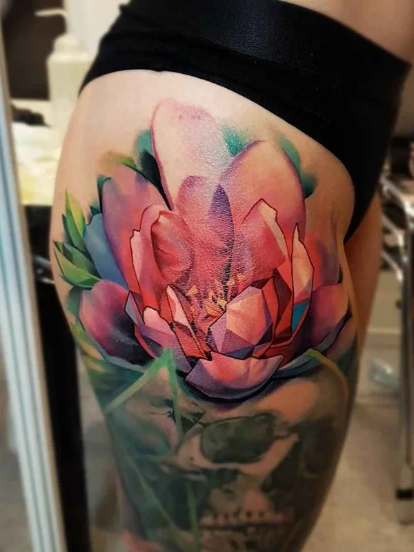 female color watercolor татуировка на thigh #17294 | Тату мастер Артем Савельев