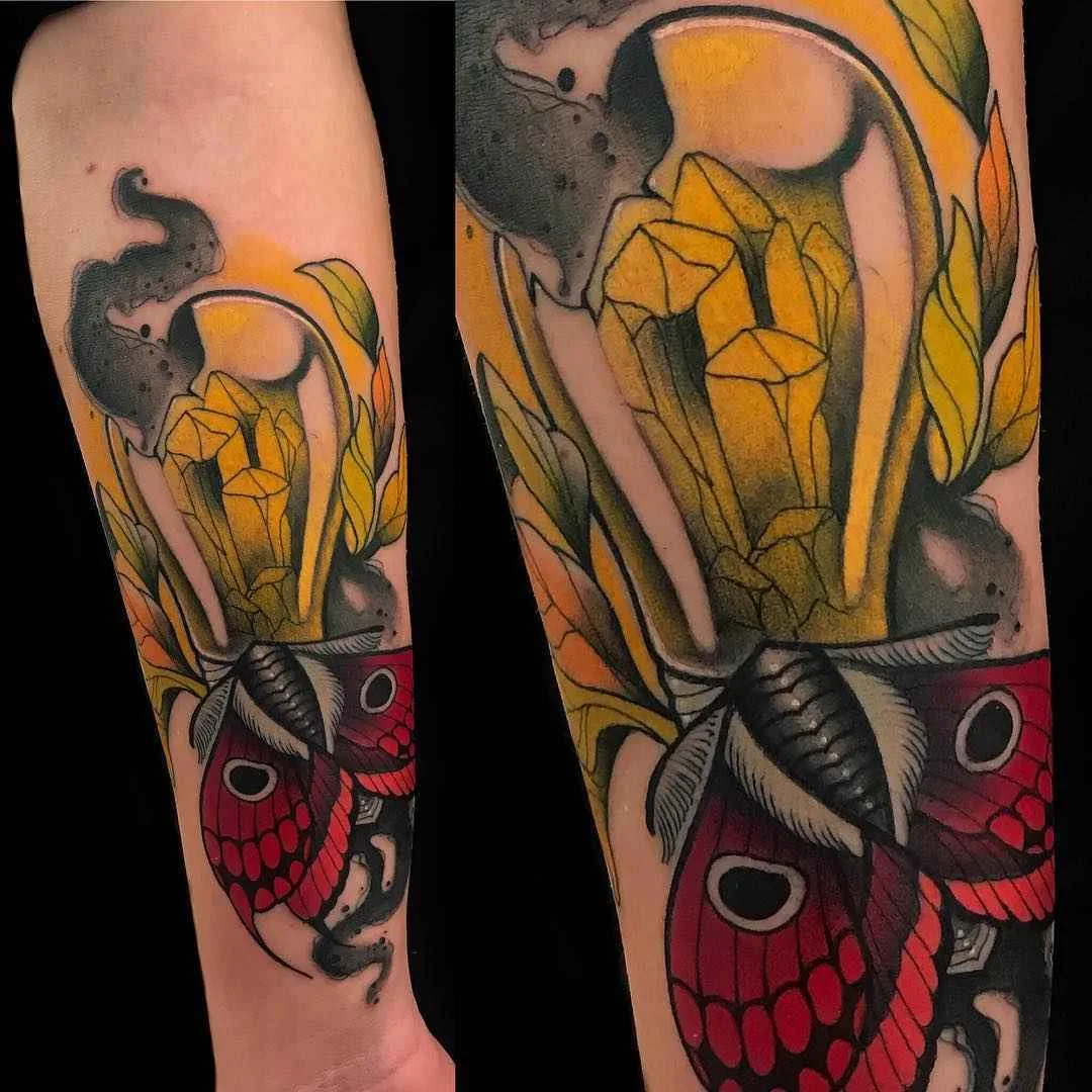 Tattoo artista Giulia Bongiovanni cria tattoo colorido neo tradicional | Roma, Itália