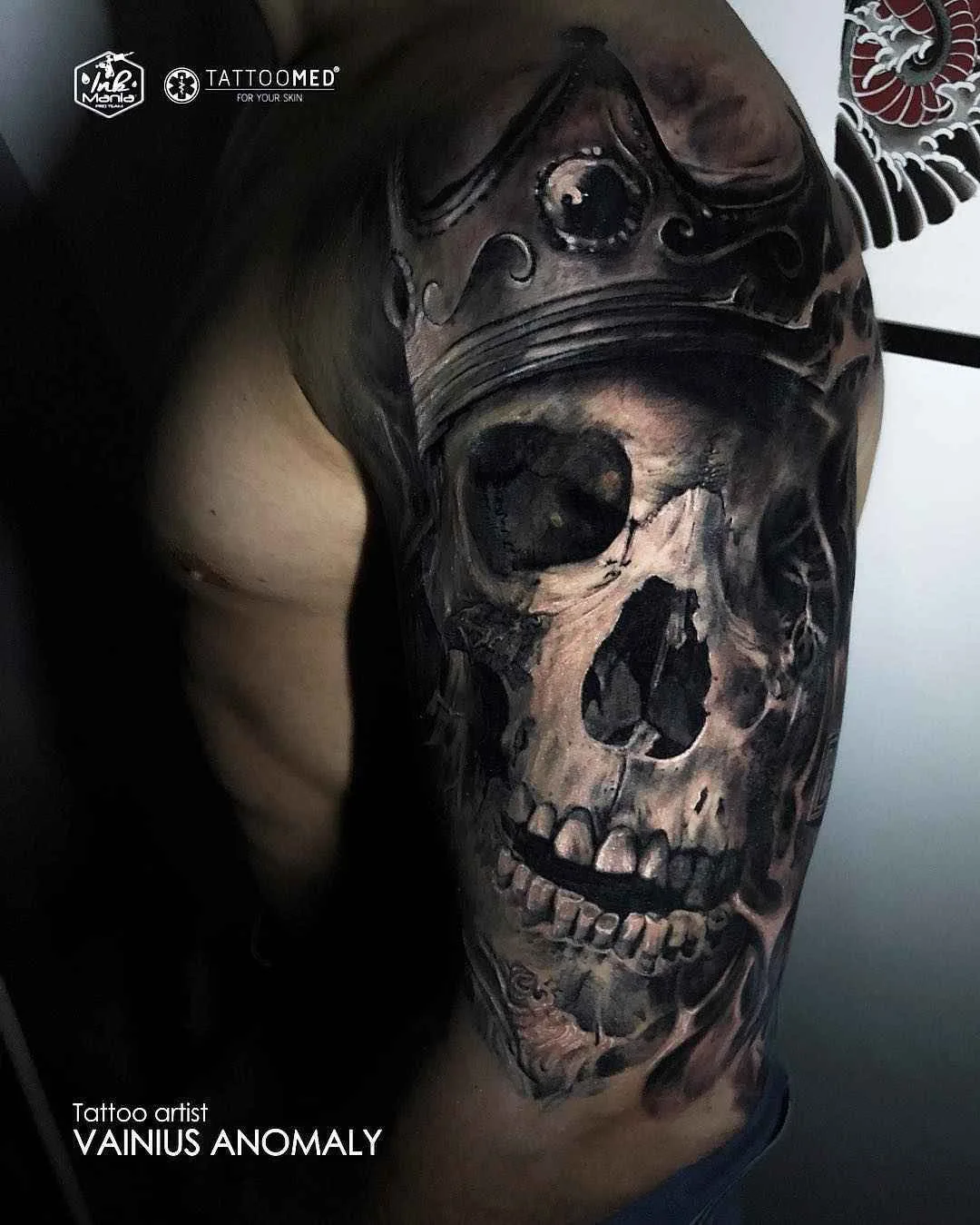 Artista di tatuaggi Vainius Anomaly tatuaggio a colori horror realismo in stile degli autori | Lituania