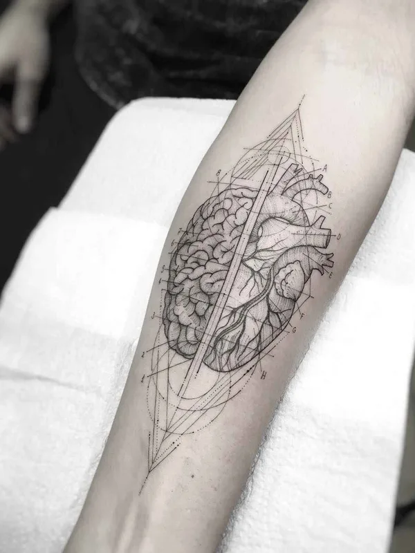black and grey geometric Tatuaggio su forearm #17445 | Tatuatore William Marin