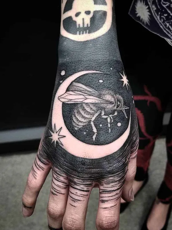 black blackwork tattoo on hand #17335 | Tattoo Artist Thomas Eckeard