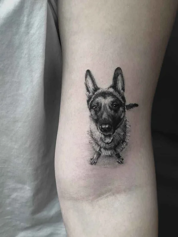 black and grey realism Tatuagem em forearm #17710 | Tatuador Serkan Demirboğa
