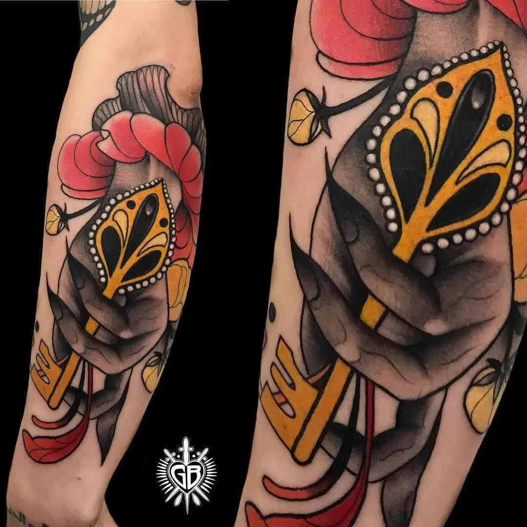 Tattoo artista Giulia Bongiovanni cria tattoo colorido neo tradicional | Roma, Itália