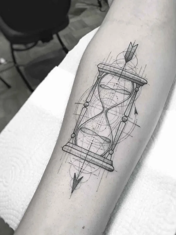 black and grey geometric Tatuaggio su forearm #17447 | Tatuatore William Marin
