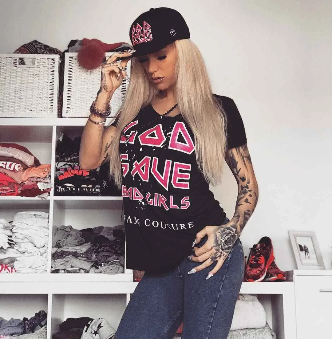 Modello tatuato Tiffy Hollywood, foto alternativa e modello di fitness | Germania