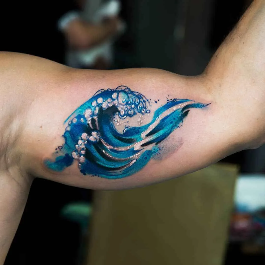 Artista de tatuagem Kateryna Zelenska, autor de esboço de cor aquarela de tatuagem | Polônia