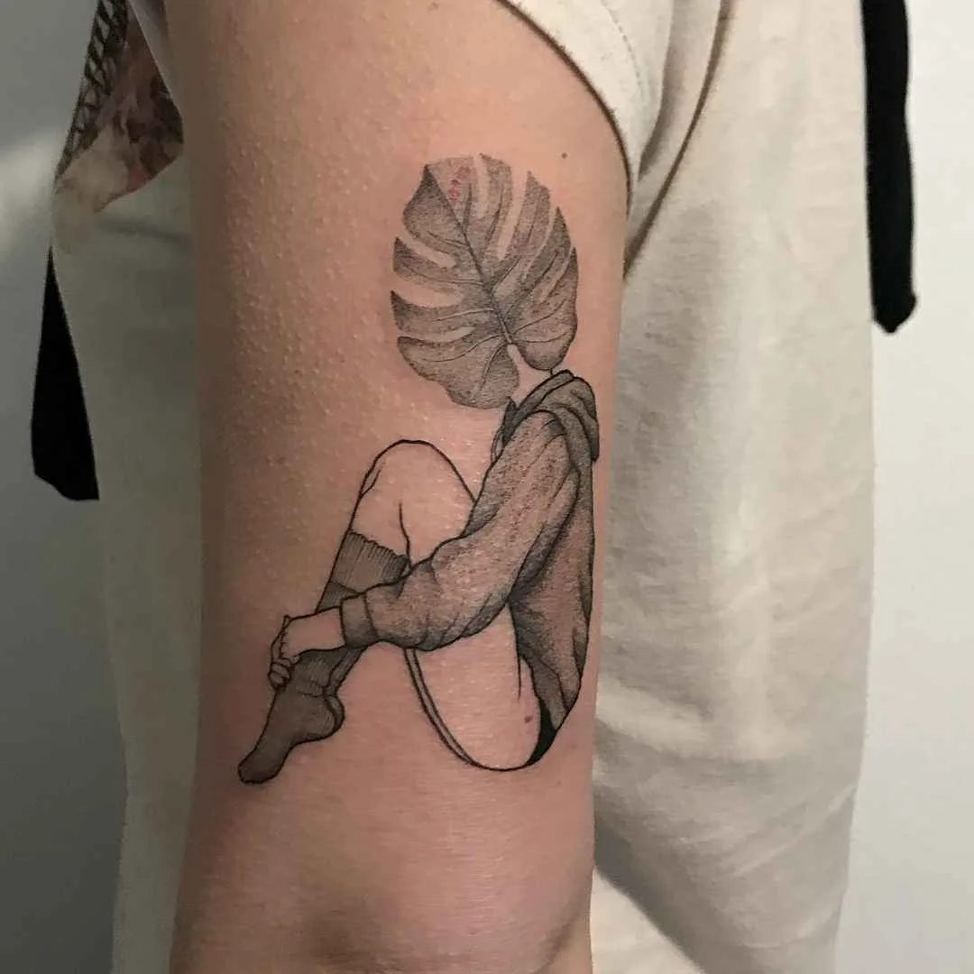 Tattoo artist Anna Neudecker authors style black surrealistic tattoo, linework, minimalism | Milano, Italy