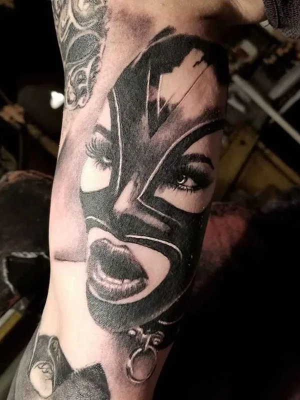 female black and grey blackwork tatuaje en forearm #17870 | Tatuador CRISTIAN ZINK
