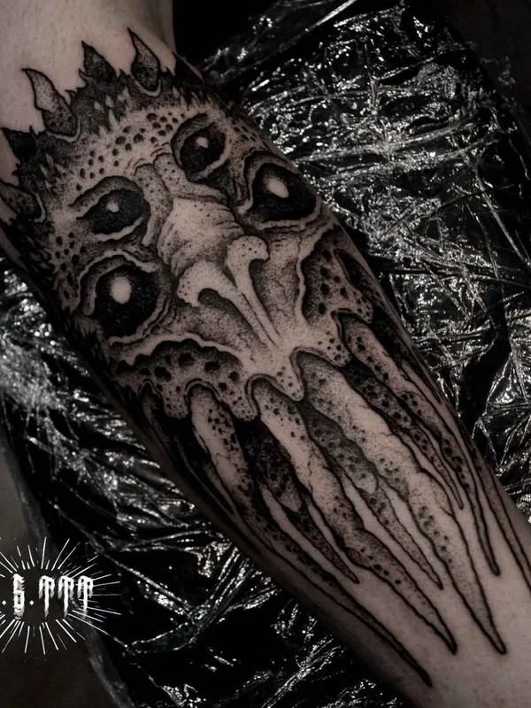 black and grey blackwork Tatuagem em forearm #17851 | Tatuador Клим Шахнин
