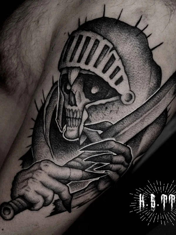 male black and grey blackwork Tatuagem em bicep #17857 | Tatuador Клим Шахнин