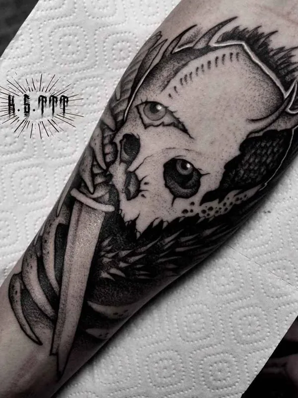 black and grey blackwork Tatuagem em forearm #17856 | Tatuador Клим Шахнин
