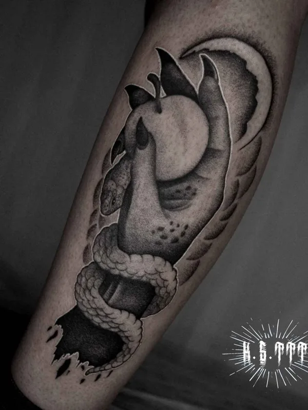 black and grey black and grey Tatuagem em forearm #17861 | Tatuador Клим Шахнин