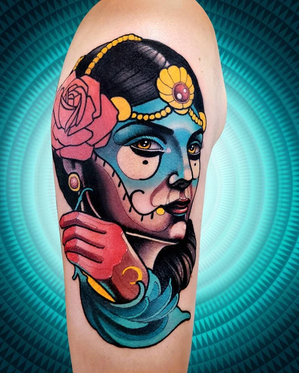 Neo Traditional Woman, Rose tattoo on Shoulder
