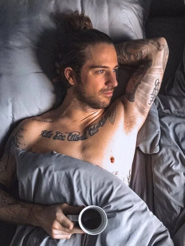 Modello tatuato Mike Stibich, modello alternativo, uomini tatuati | Monaco di Baviera, Germania