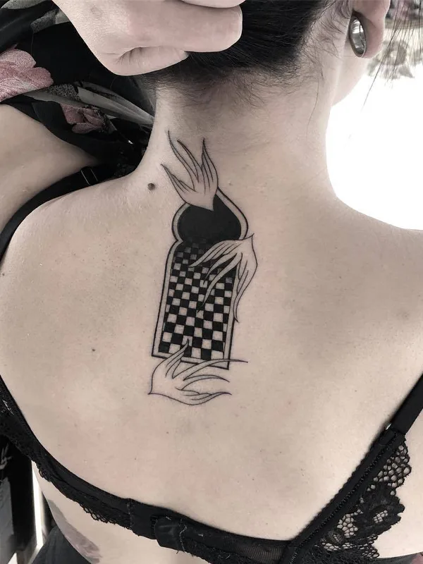 female black blackwork Tatuaggio su back of neck #29057 | Tatuatore Jose Mendonza